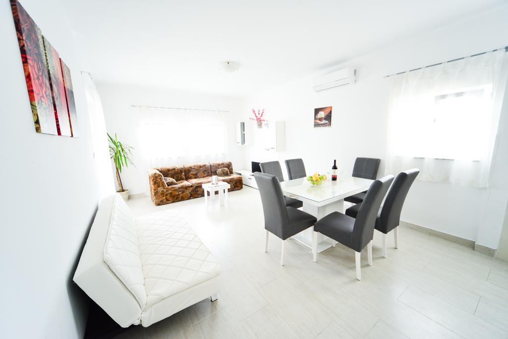Apartments Valentina Petrčane Kültér fotó