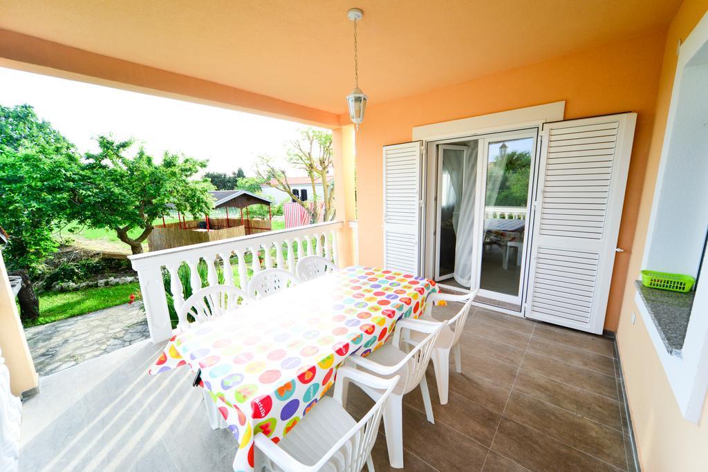 Apartments Valentina Petrčane Kültér fotó