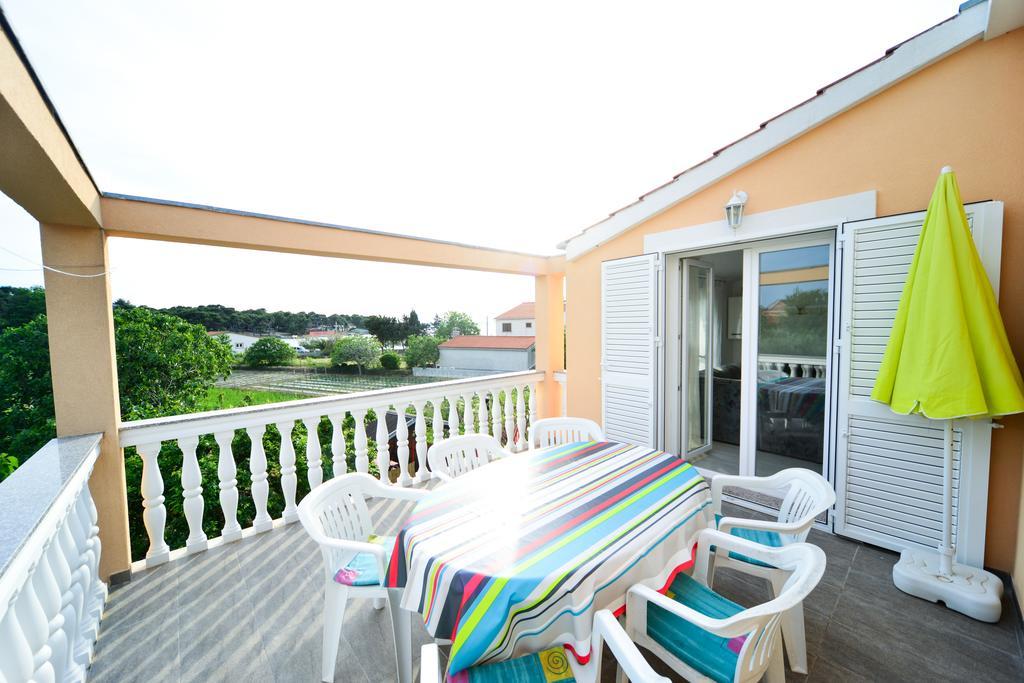 Apartments Valentina Petrčane Kültér fotó