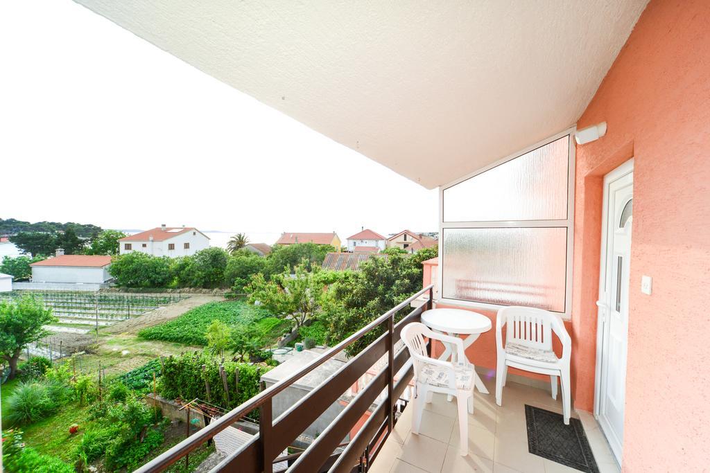 Apartments Valentina Petrčane Kültér fotó