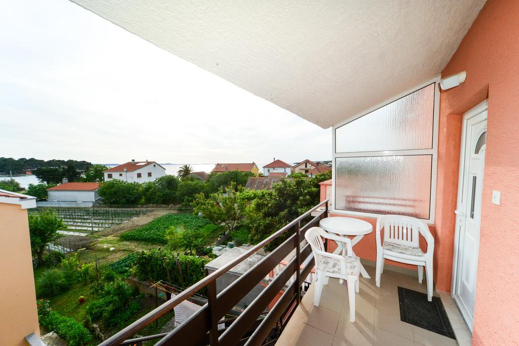 Apartments Valentina Petrčane Kültér fotó