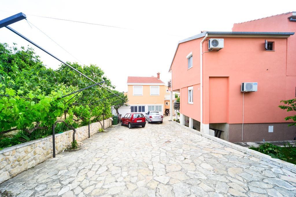 Apartments Valentina Petrčane Kültér fotó